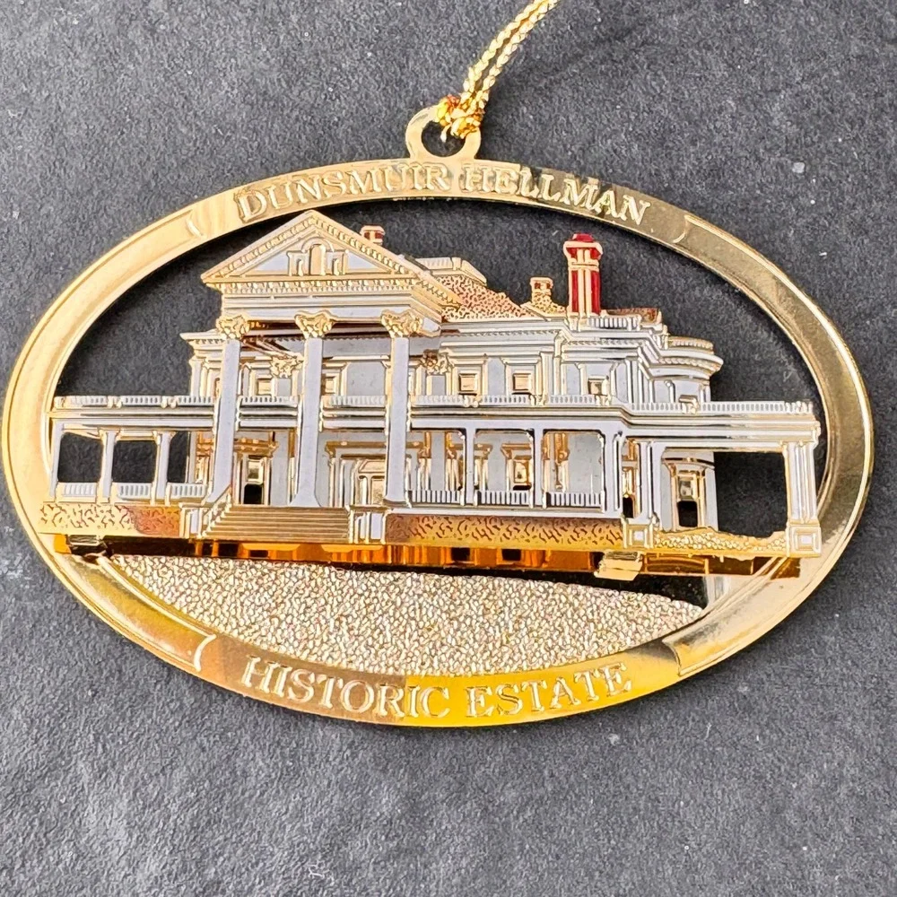 Dunsmuir Hellman Historic Estate Ornament Gold‎ Tone Oval Metal Building Scene
